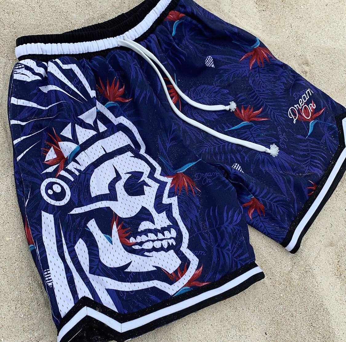 ISLAND SAVVY HOOP SHORTS x LOGO SCRIPT TEE