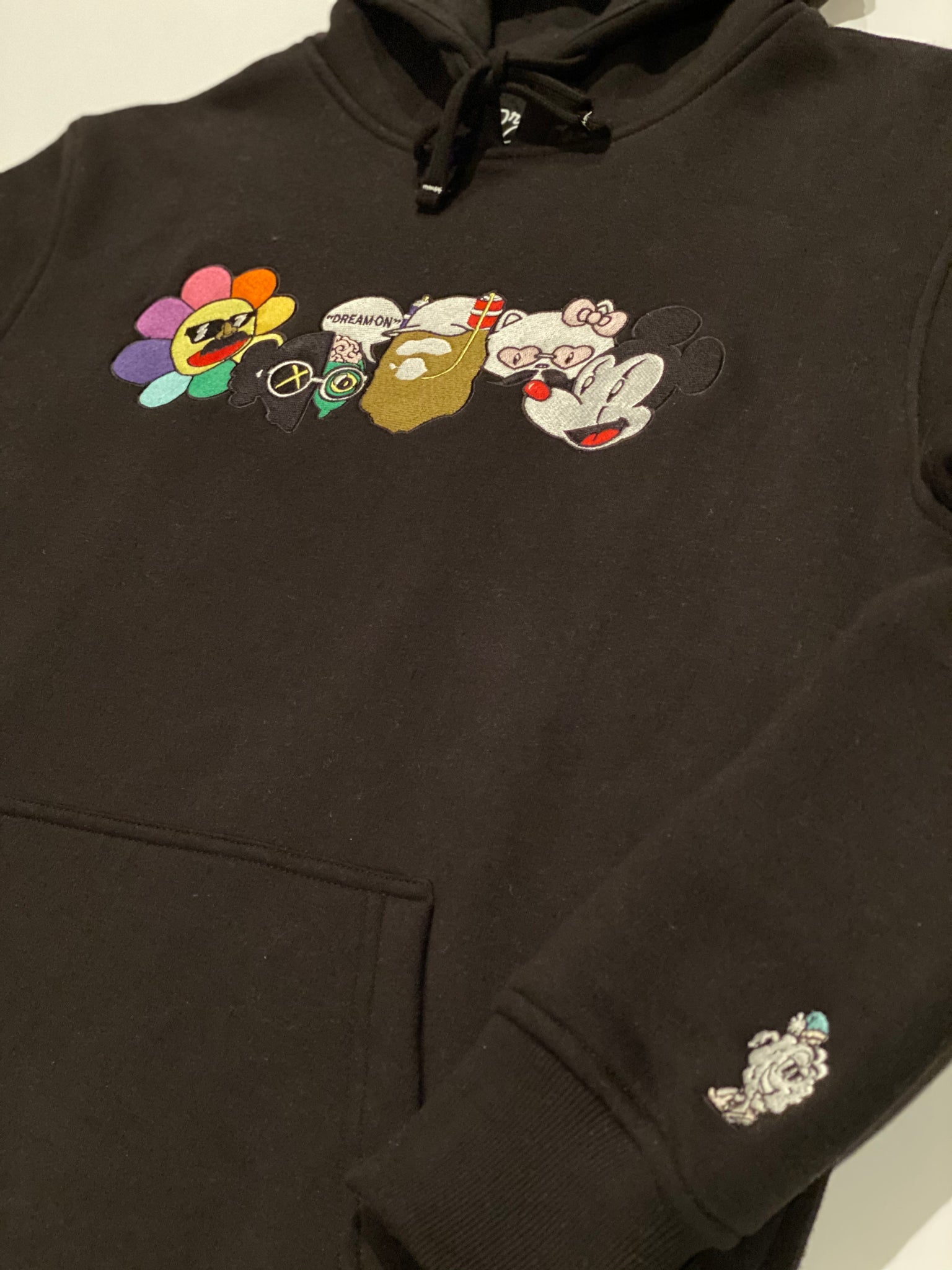 ICONS HOODIE-BLACK